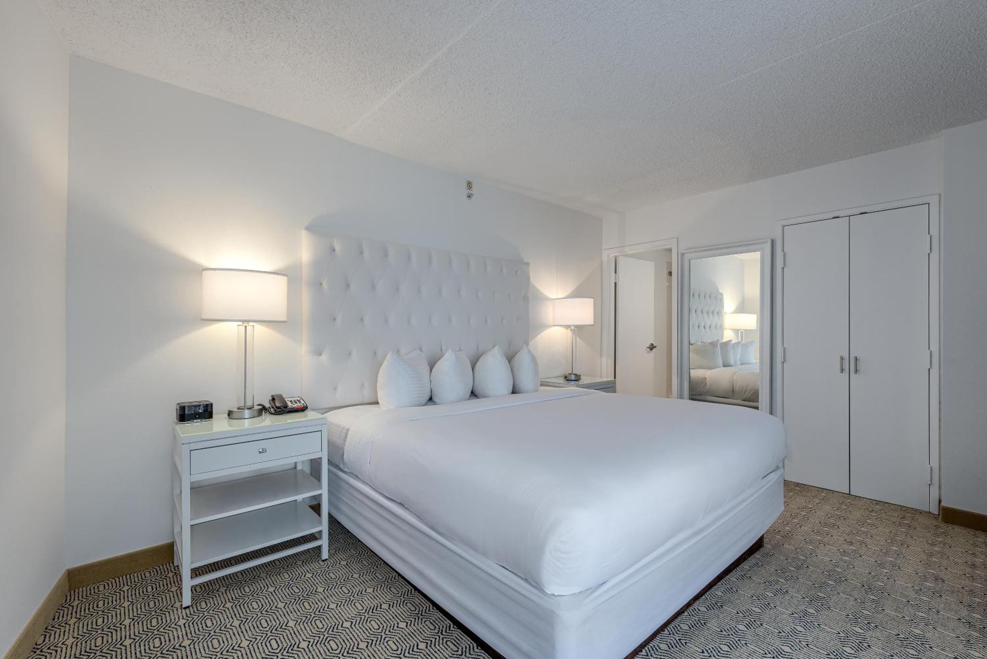 Value King Suite,1217944615:JPEG