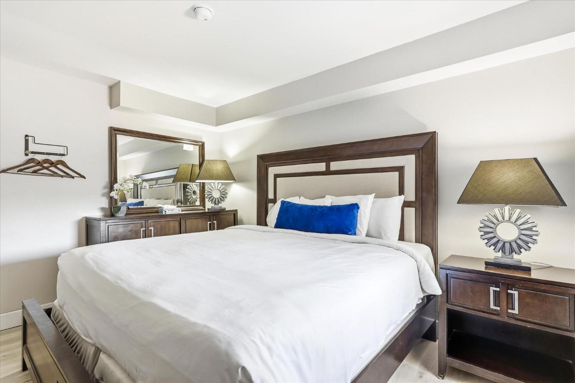 Two-Bedroom Suite,1769828195:JPEG